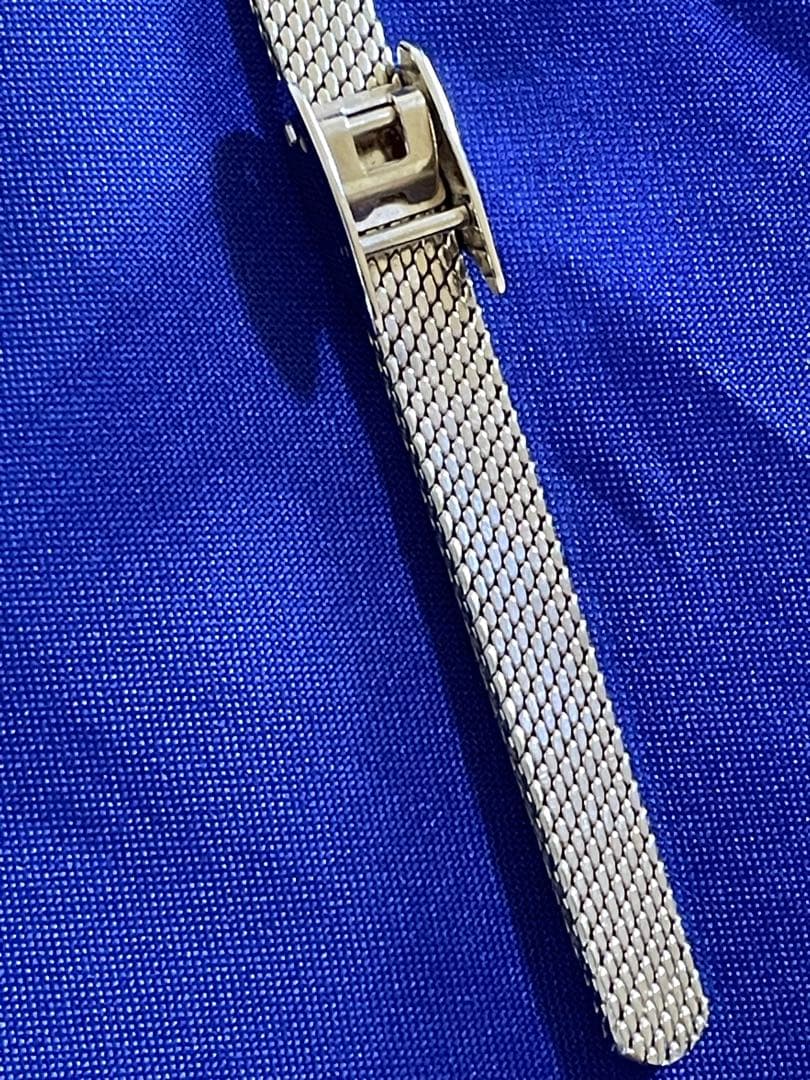 agete アガット　オーバルフェイス　ジュエリーウォッチ　ダイヤ　シェル