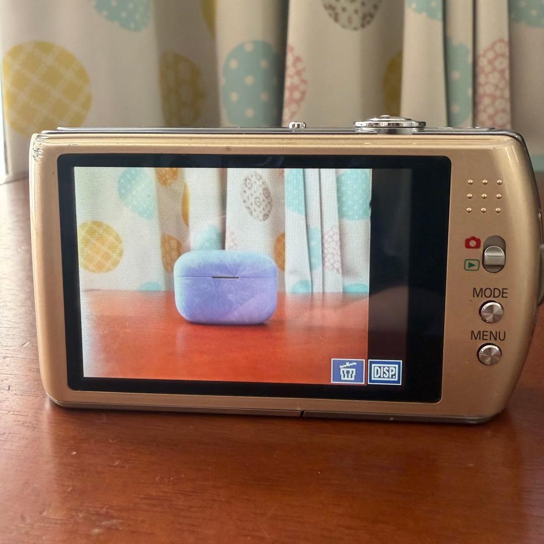 パナソニック LUMIX コンパクトデジタルカメラ DMC-FX70 ゴールド