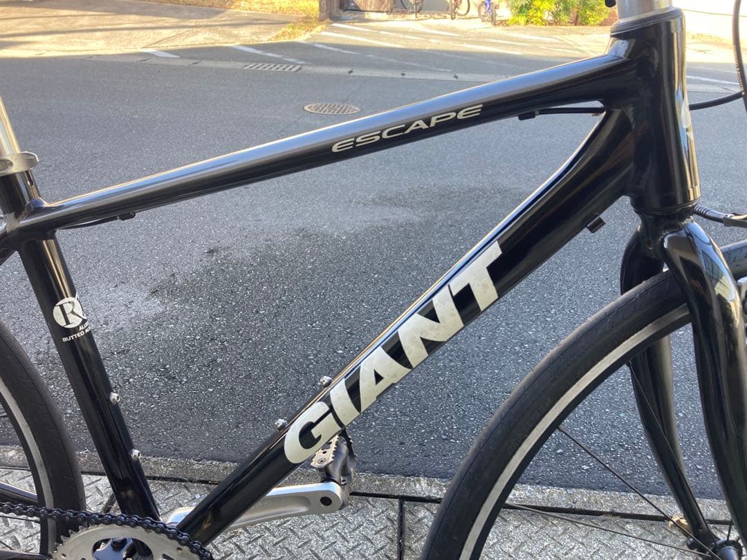 GIANT ESCAPE クロスバイク ブラック　マウンテンバイク　ロードバイク