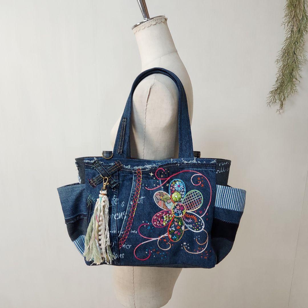 刺繍デニムバック　No.652　デニムリメイク　刺繍バック　サイドポケット