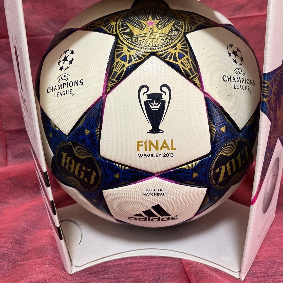adidas チャンピオンズリーグ ボール FINAL WEMBLEY 2013