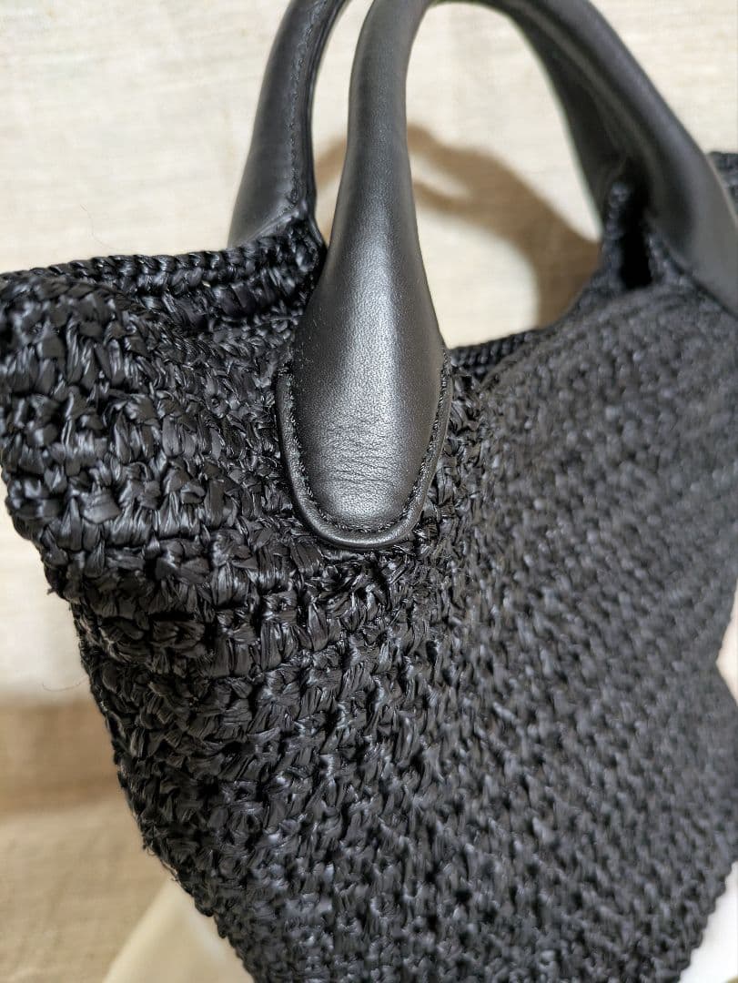 【極美品】ヘレンカミンスキー　黒編み込みラフィアバッグ　CassiaMini