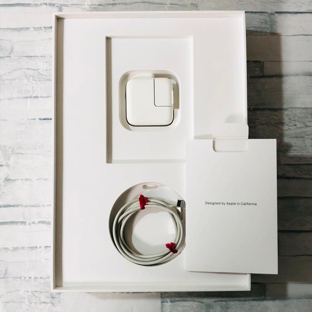 iPad 第7世代 32GB wifiモデル 付属品完備　管理番号：238