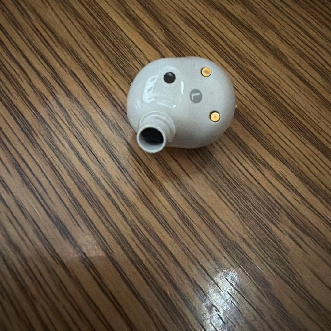 SONY WF-1000XM5 プラチナシルバー　ケース無し