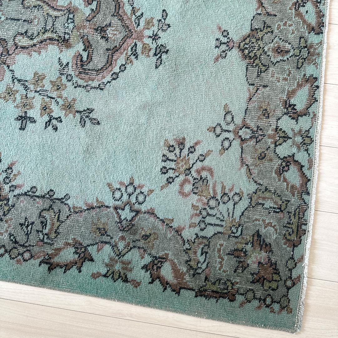 トルコ ヴィンテージラグ A58 ターコイズブルー カーキ ピンク オーバーダイ