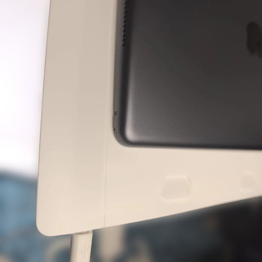 h*l様 iPad 第8世代 32GB セルラーモデル 32GBスペースグレイ