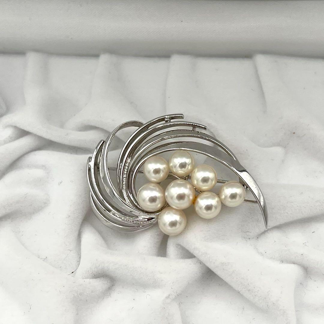 ☆美品☆ミキモト　パール　8珠　ブローチ　シルバー　皇室御用達ブラ