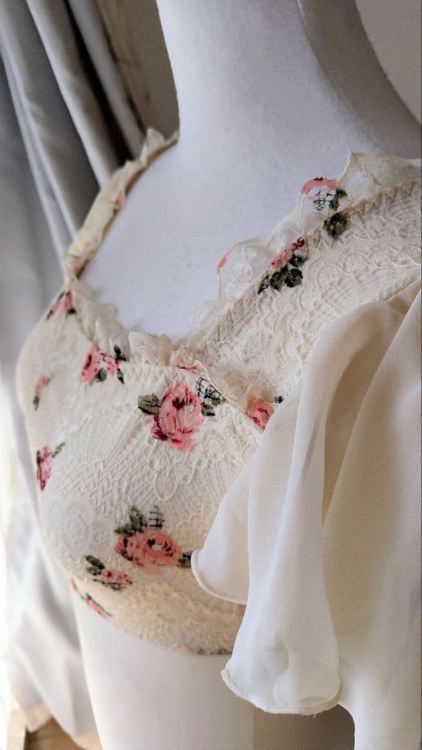 (再販)Ｓ～Ｍ／秘密の花園に咲く可憐なピンク薔薇が可愛いアイボリー娘役レオタード