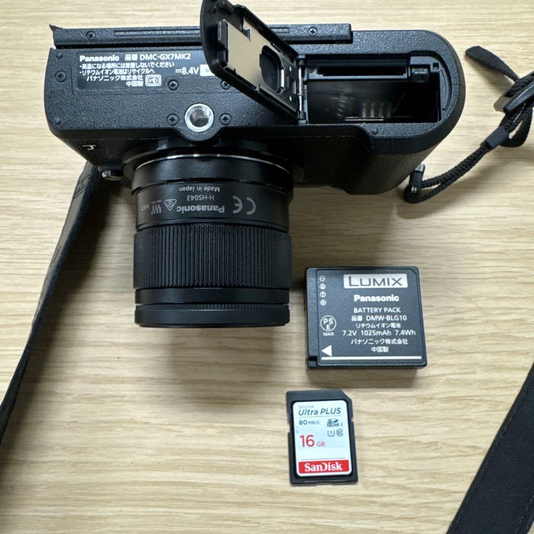 LUMIX ミラーレス一眼 DMC-GX7MK2 レンズ42.5mm/F1.7