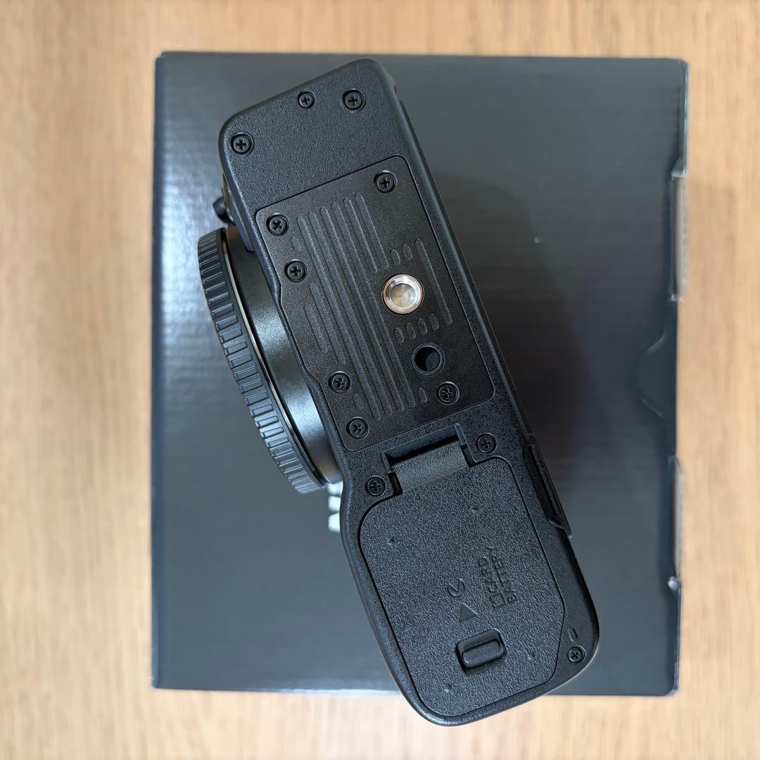 Nikon ZR L型グリップ＋追加バッテリーセット