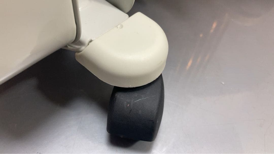 デロンギオイルヒーター　H770812EFS トップハンガー付き