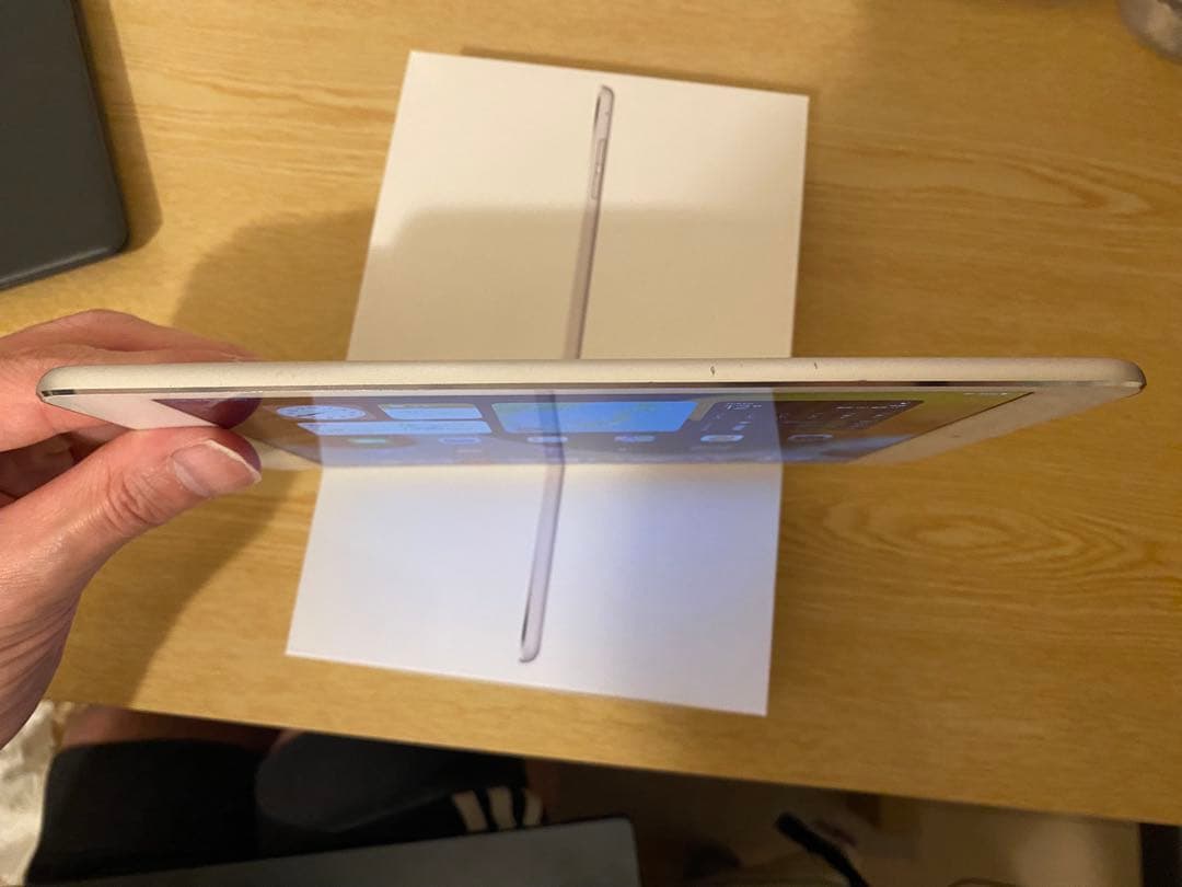 iPad mini 第4世代 128GB 本体 simフリー