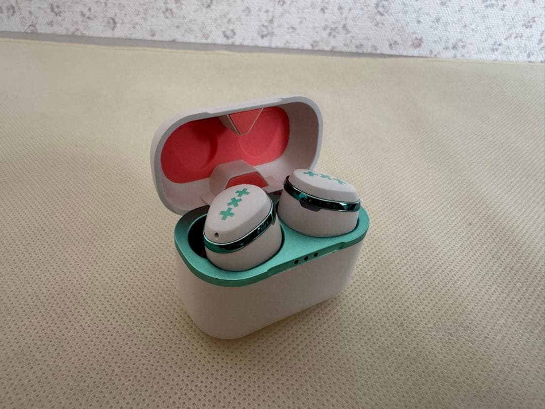 ボムギュ TXT イヤホン GLIDIC TW-4000S