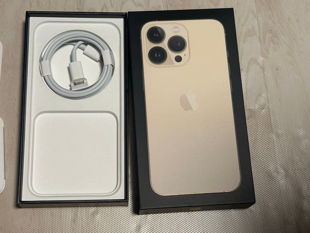 新品同様 iPhone13pro128GB ゴールド バッテリー100%