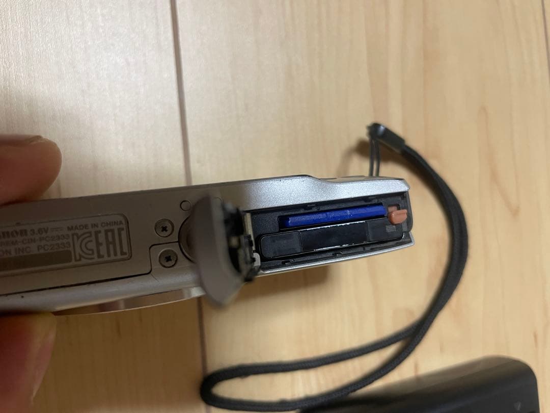 デジタルカメラ　Canon IXY PC2333