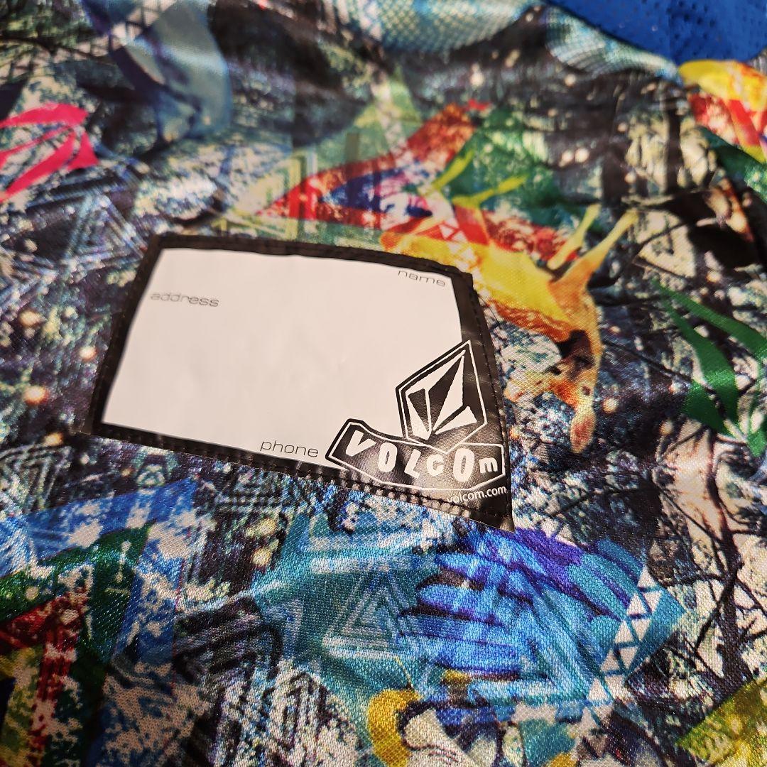 美品　VOLCOMボルコム　ダウン混ウインタージャケット　レディースSPボーイズ