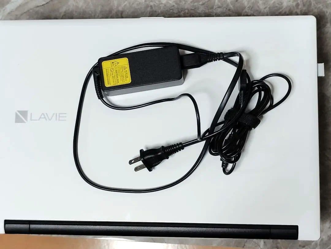 NEC LAVIE ノートパソコン★ PC-NS150FAW★ホワイト