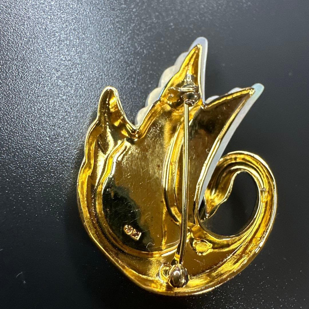 田崎真珠　TASAKI 白鳥デザイン ブローチ シルバー製　ゴールドトーン　外箱
