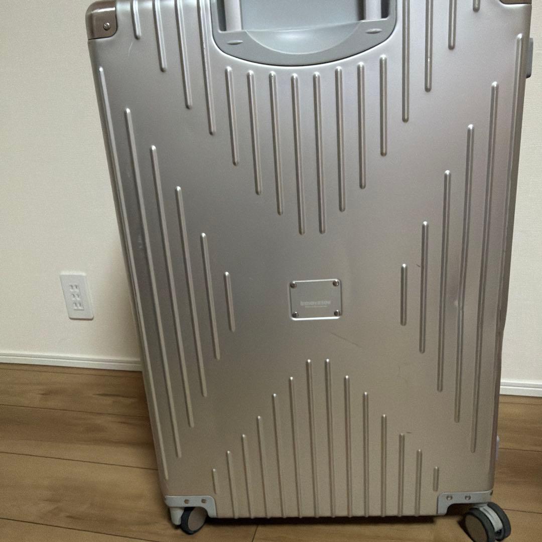 innovator イノベータースーツケース　96リットル