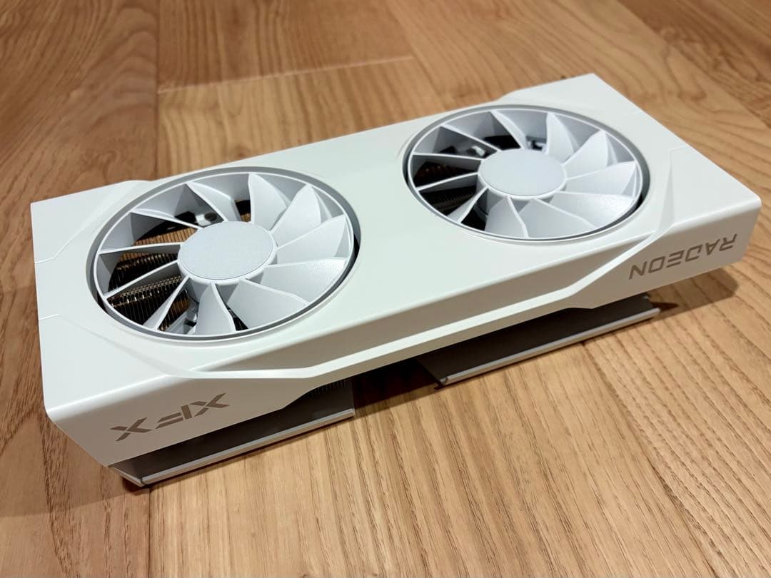 XFX RX9060XT 16GB White 新古美品 箱有