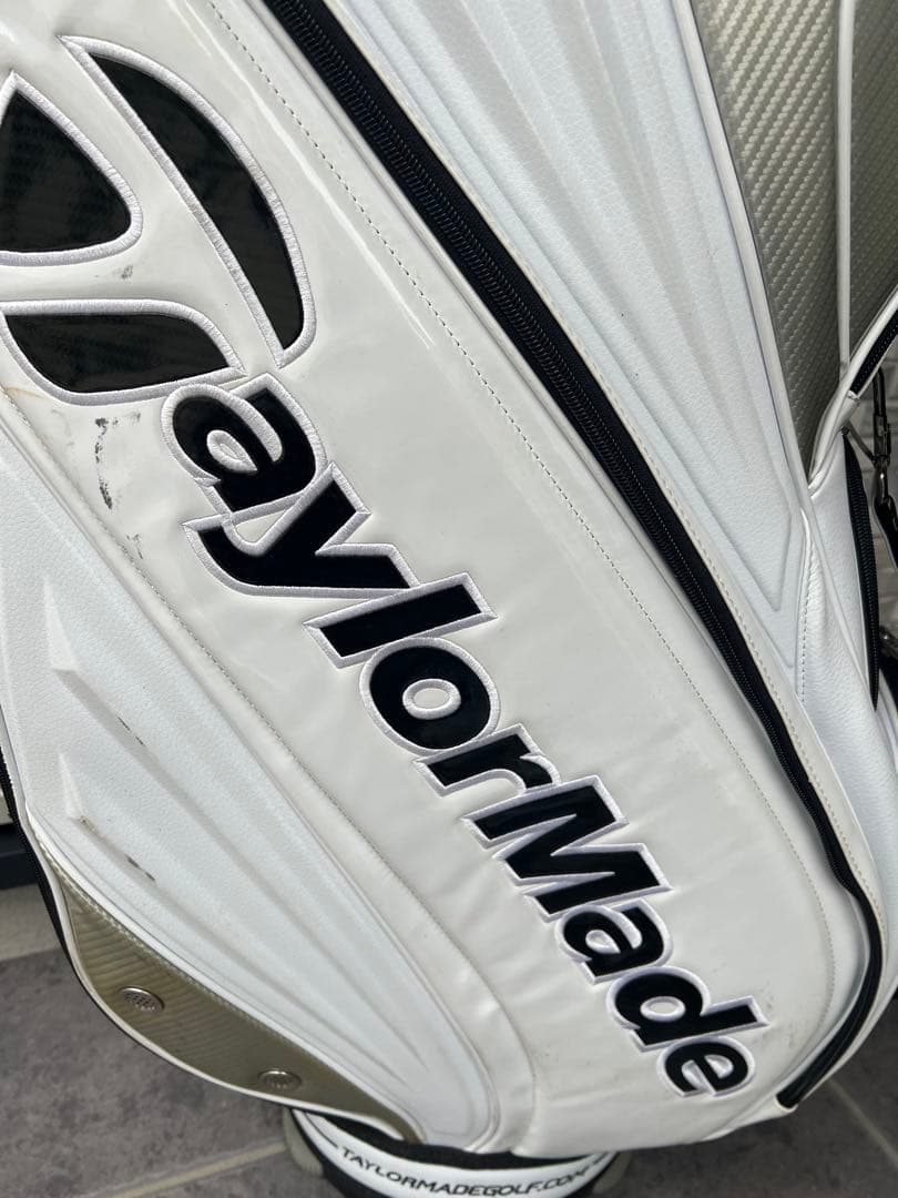TaylorMade ホワイトキャディバッグ