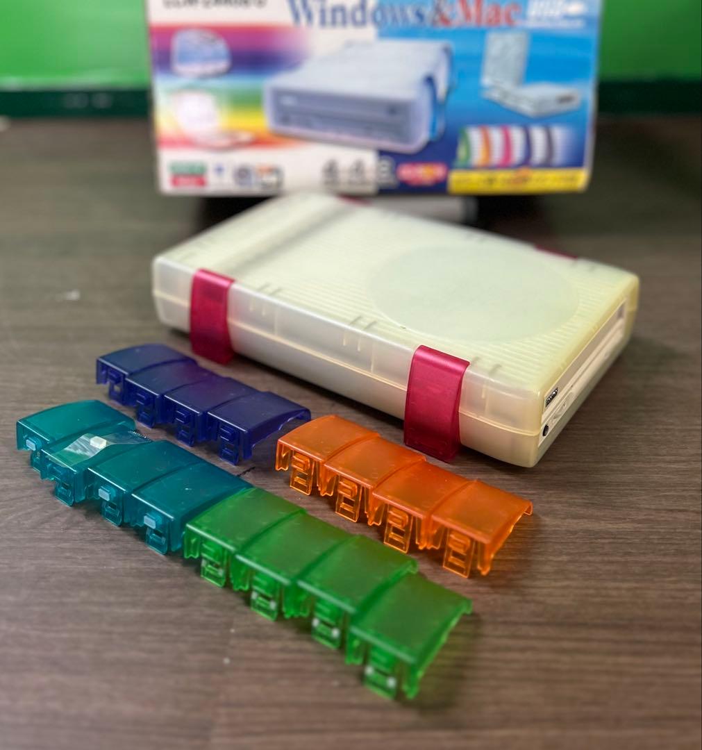 レアな商品The iMac G3 (Slot Loading)