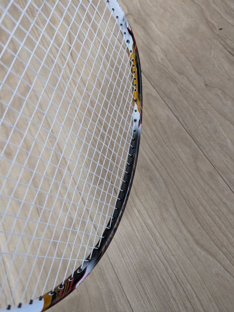 YONEX　VOLTRIC80