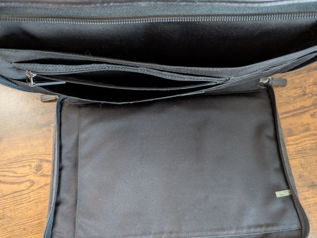 《 USED 》COACH ブラック レザービジネスバッグ