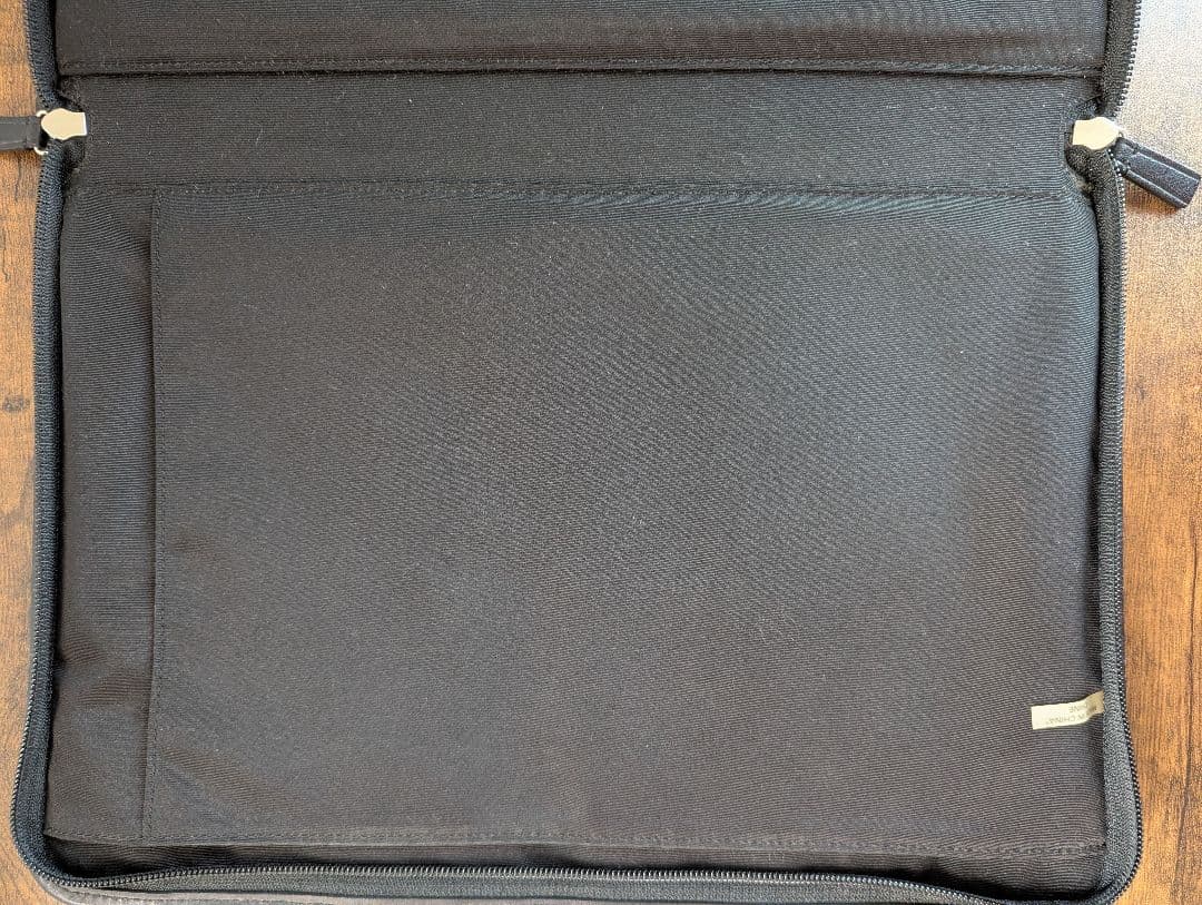 《 USED 》COACH ブラック レザービジネスバッグ