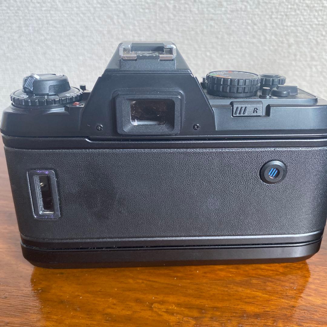 Nikon F-501 フィルム一眼レフカメラ