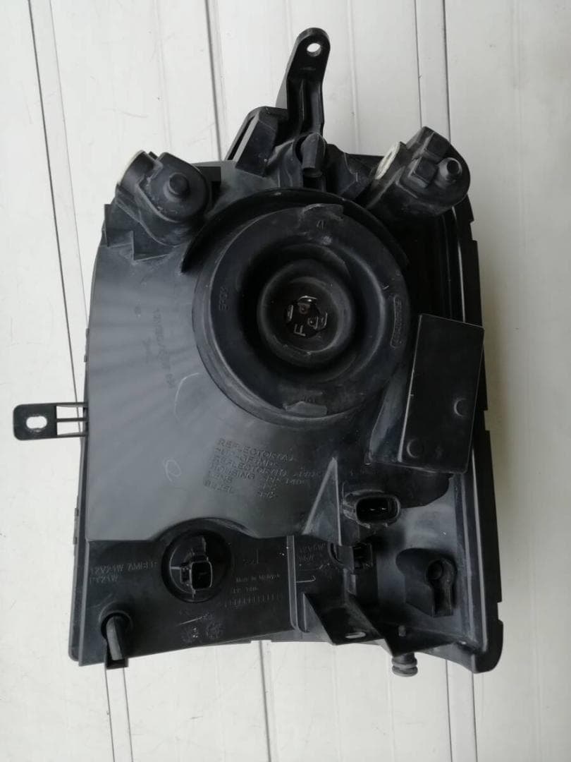 DA64W 　エブリィ　ハロゲン　ヘッドライト　 左右　レべ付　（管理J11）