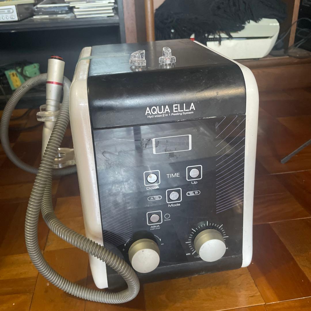s*u様 ハイドラフェイシャル　AQUA ella アクアエラ　　　美容液ピーリ