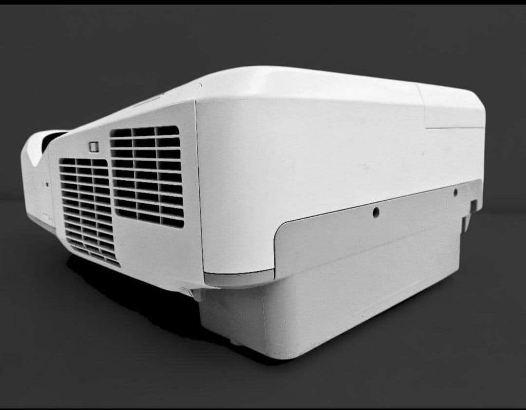 新品リモコンホームシアターEPSON 超短焦点プロジェクター 685WT　108