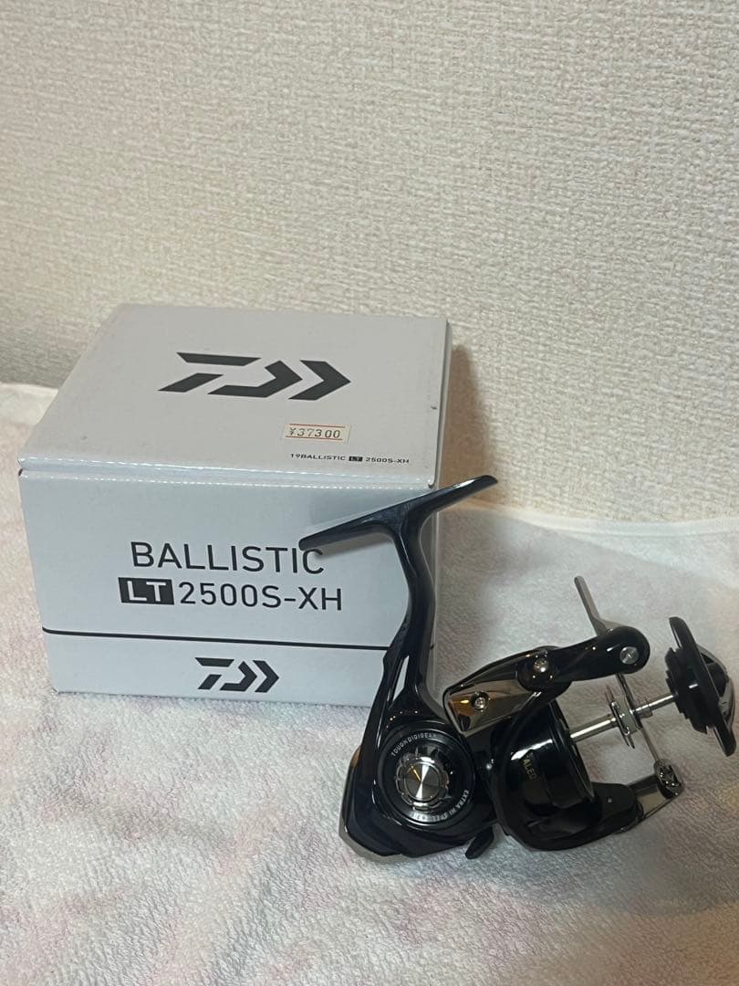 ほぼ未使用　ダイワ　BALLISTIC LT2500S-XH　本体のみ