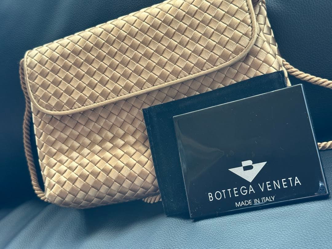 BOTTEGA VENETA ショルダーバッグ ベージュ 正規品 おまけ付‼️