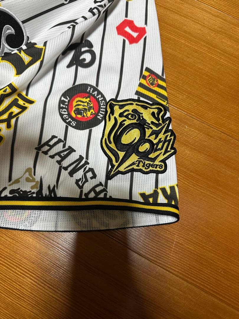 【完売】阪神タイガース 　90周年 　限定 レプリカユニフォーム　oサイズ