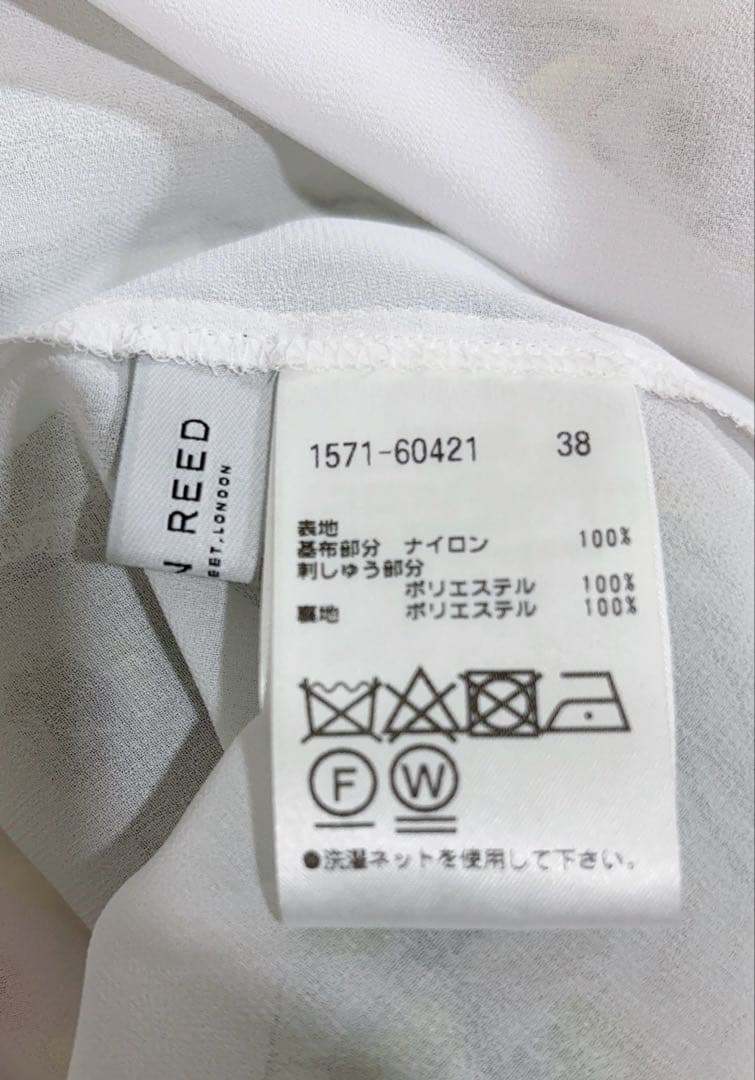 極美品　英国王室御用達オースチンリード AUSTIN REED 花柄総刺繍ワンピ