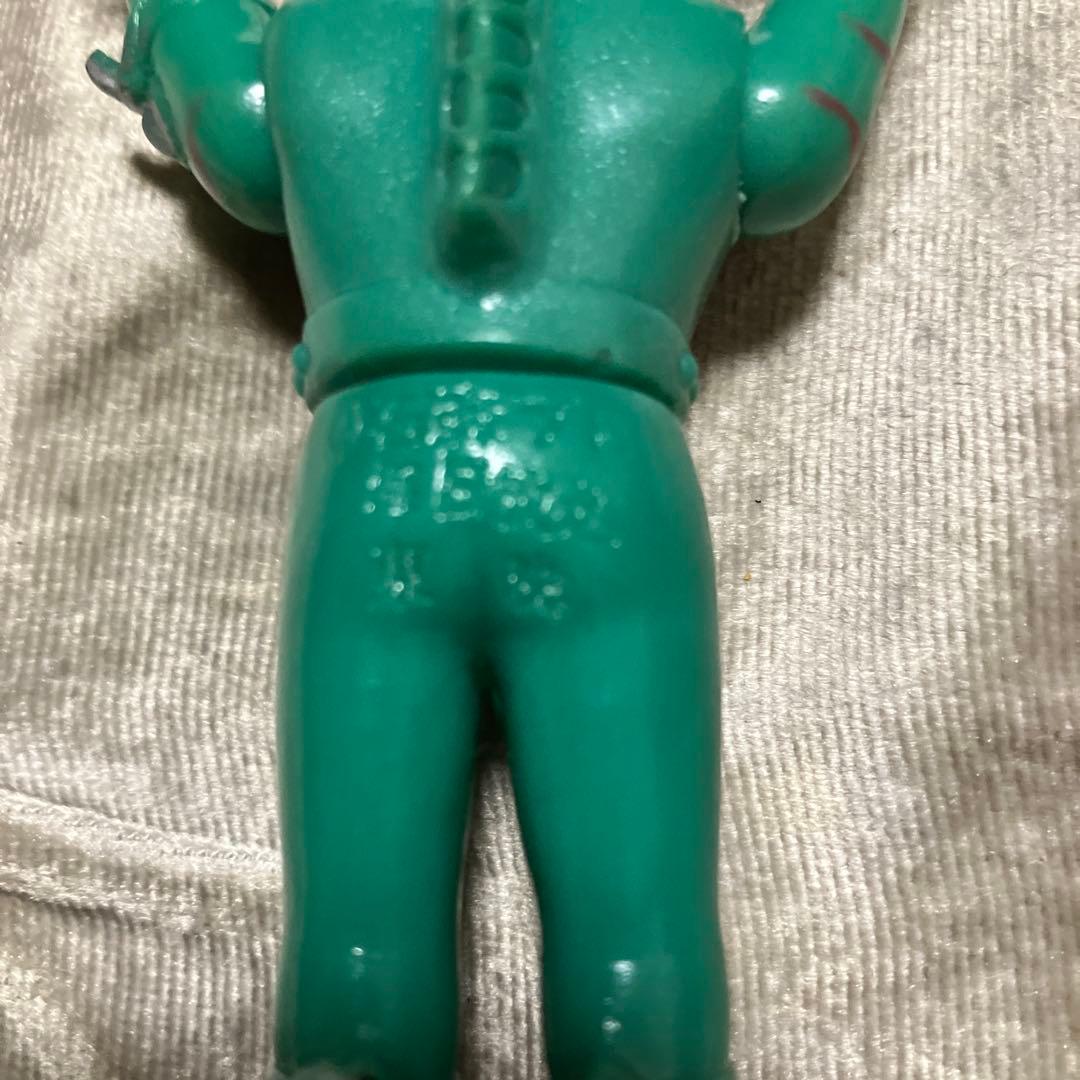 仮面ライダー フィギュア 緑・赤アマゾンライダー