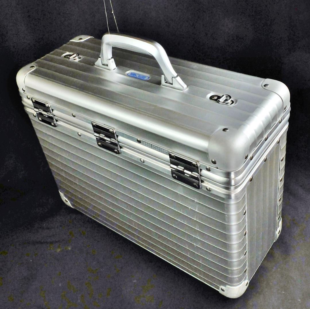 リモワ 950.50『TOPAS』パイロット・ケース 【ラージスリム】 33L