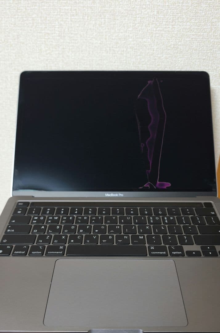​【ジャンクMacBook Pro M1 16GB 512GB韓国語キー画面割れ