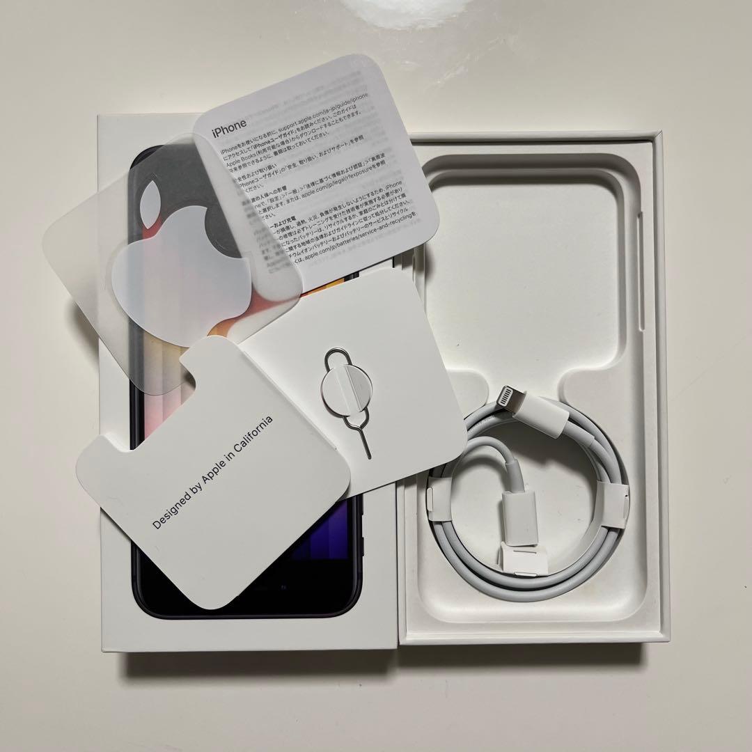 iPhoneSE3 (第3世代) SIMフリー 64GB黒バッテリー83%美品