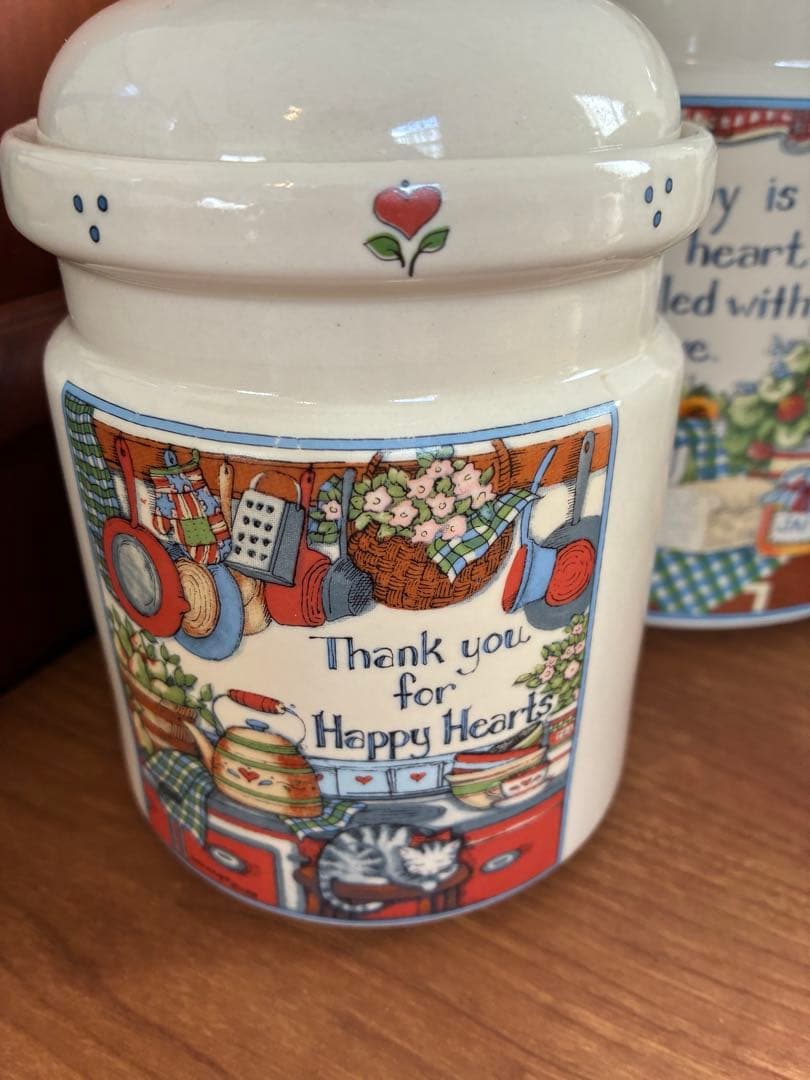 カントリー調　陶器キャニスター 4点セット