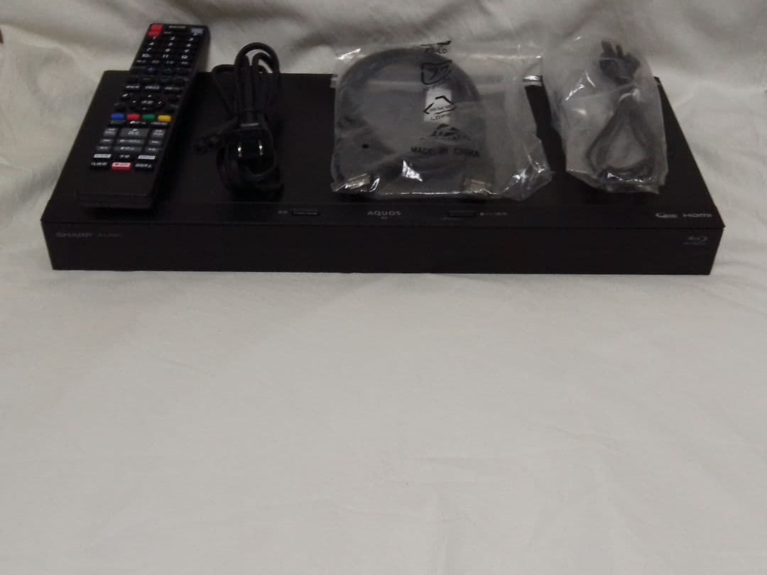 即発送!使用頻度少の完動美品！アクオス2B-C10DW1ブルーレイレコーダー