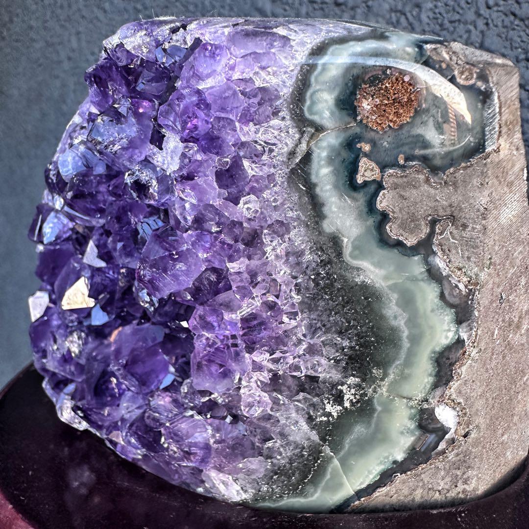 濃紫の煌めきウルグアイ産☆キラキラ☆アメジストクラスターパワーストーンA1122