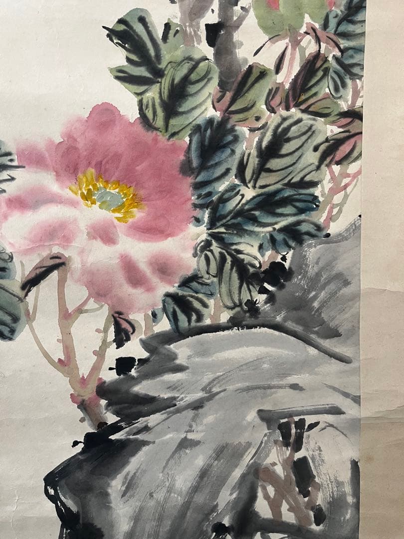 呉俊卿　花鳥画　紙本134×32.5㎝　呉昌碩とも言い清朝末期から近代にかけ活躍