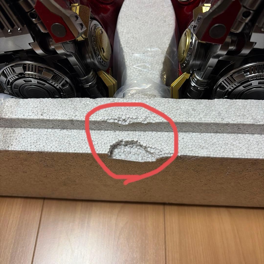 ホットトイズ　Hot Toys ハルクバスター　デラックス