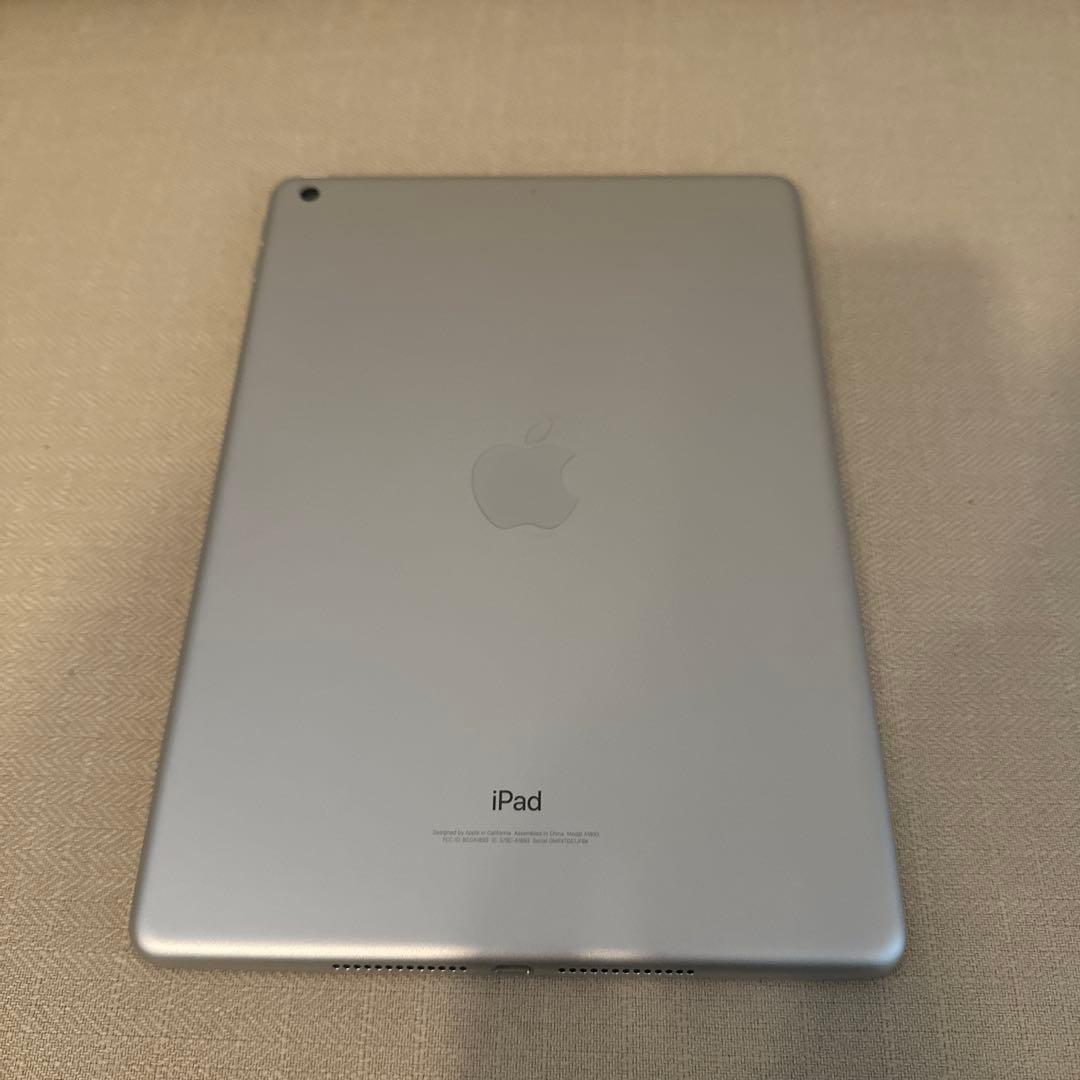【美品】Apple iPad シルバー　本体　第6世代　32G