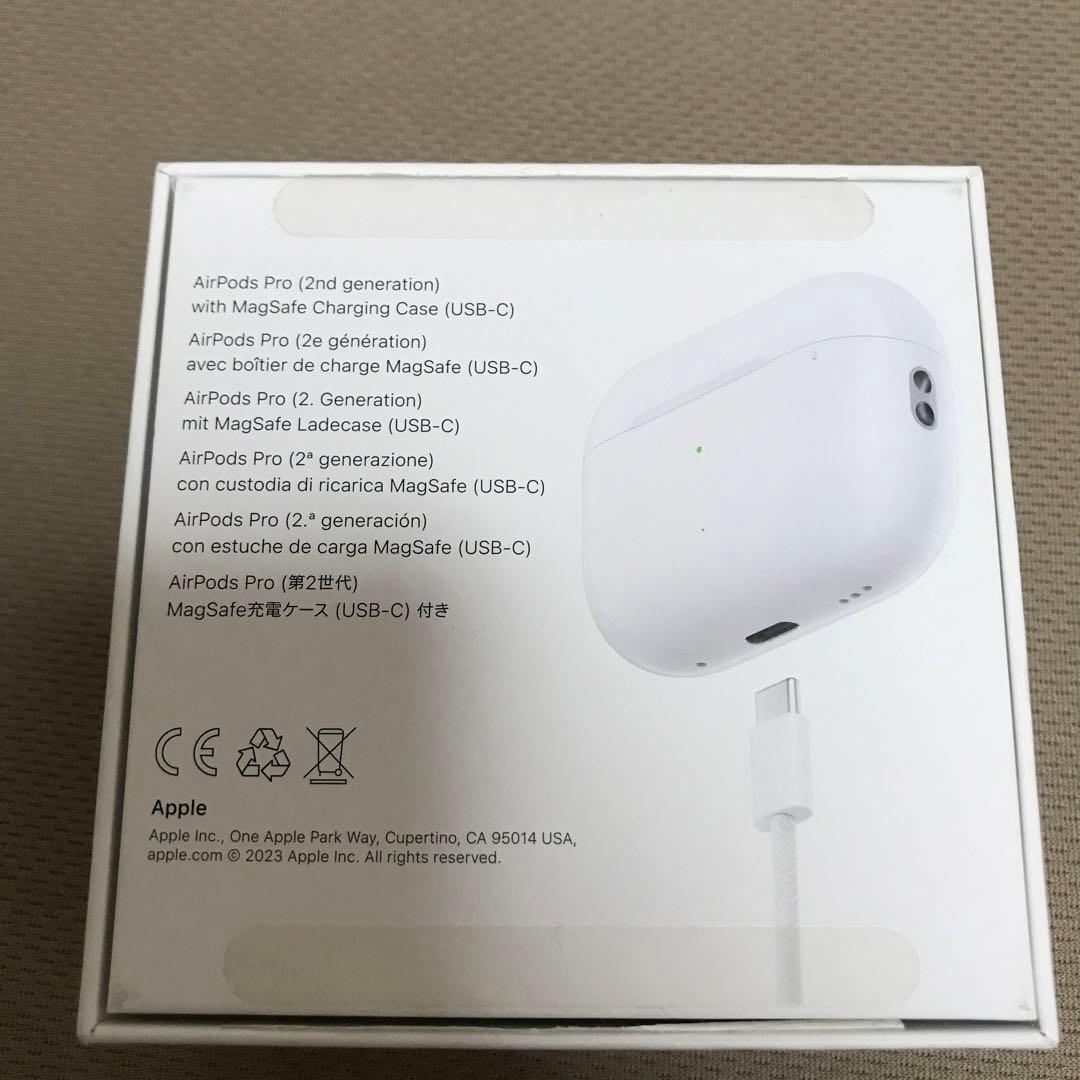 AirPods本体 ストラップ付き ホワイト（箱付き）