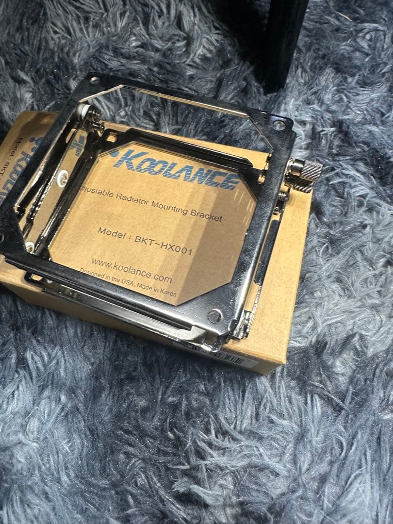 Koolance 調整可能ラジエーター取り付けブラケット BKT-HX001