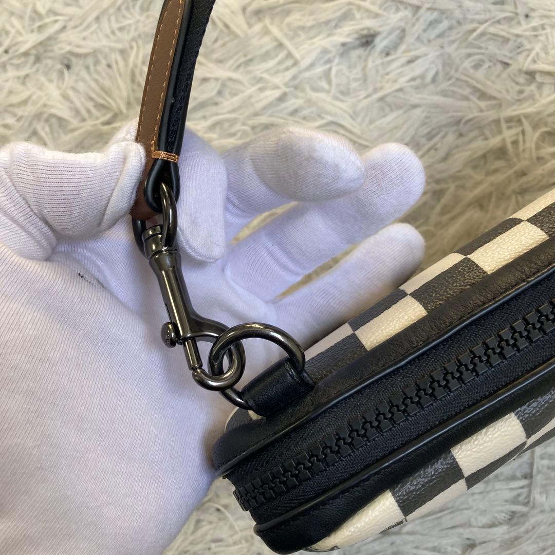 チェッカー クロスボディー C6775 チョーク×ブラック カメラバッグ 白 黒